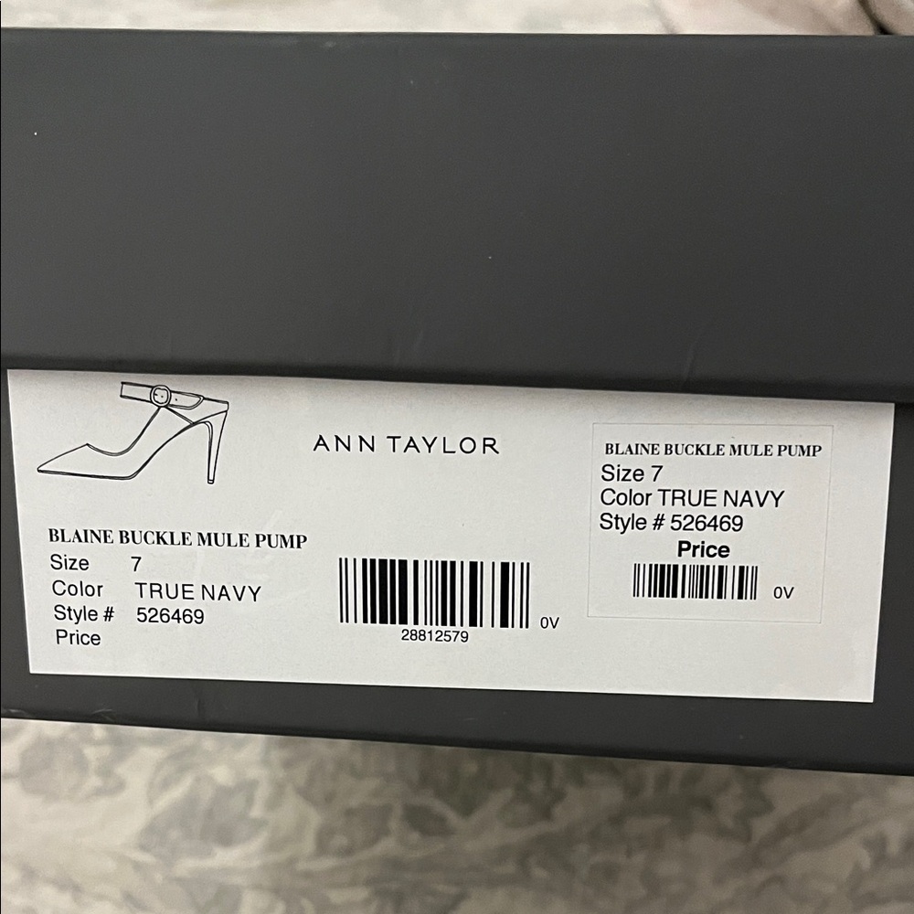 NIB Ann Taylor Blaine Buckle Mule Pumps in True Navy Size 7 - Picture 5 of 5